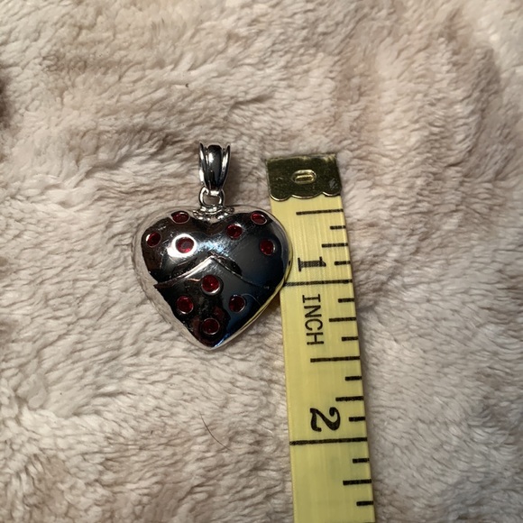 Sterling silver and ruby gemstone heart pendant - Picture 5 of 6